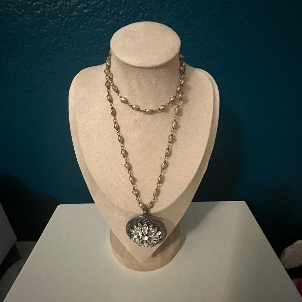 Bling Pearl Fashion Necklace Crystal Round Pendant Silver Vintage Look